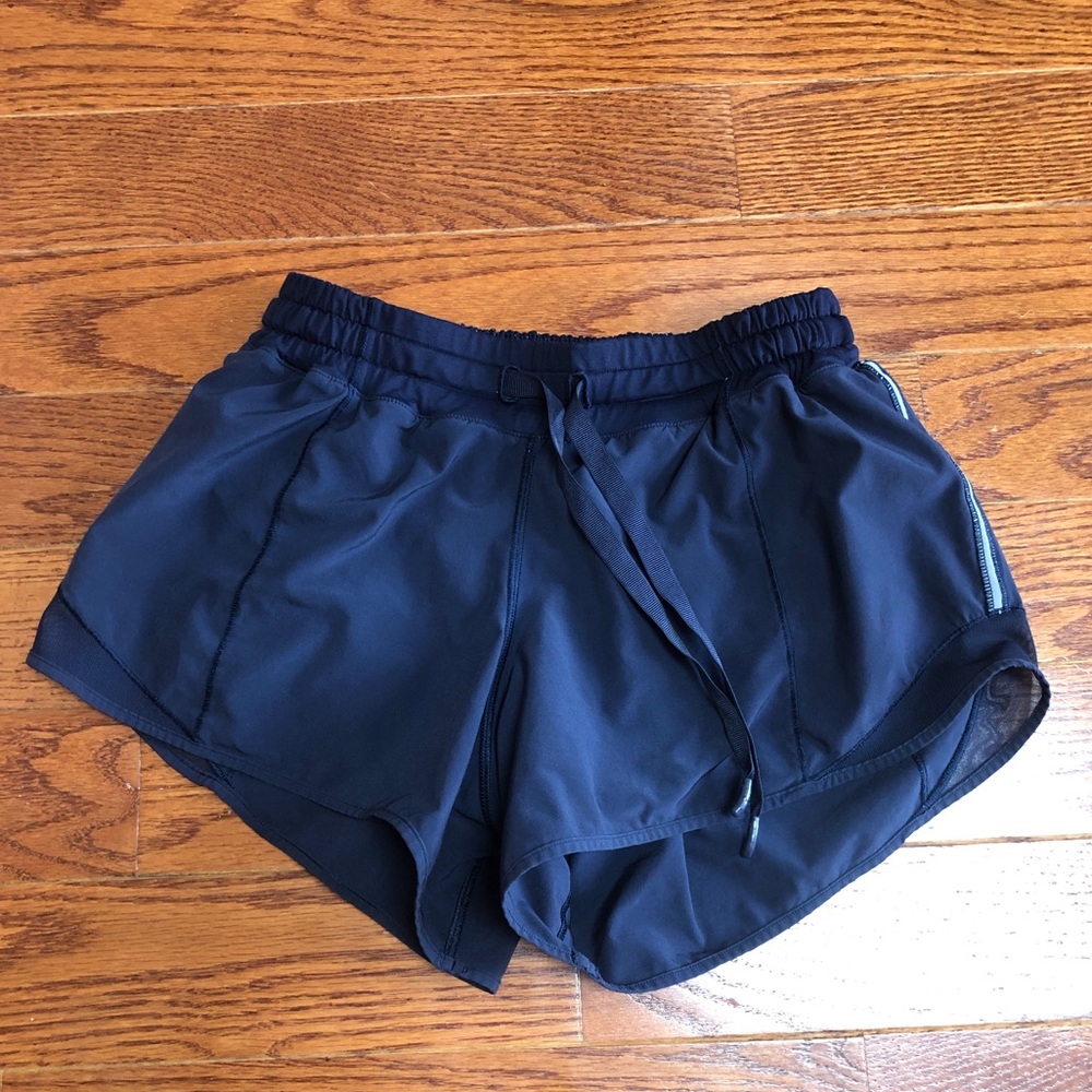 Lululemon shorts Hotty Hot Shorts 2.5 inch